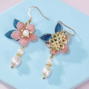 peach rhythm blue leaf pearl pendant