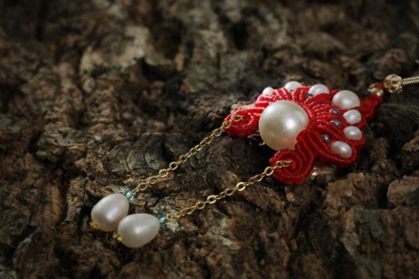 pink beaded flower decoration (copy)