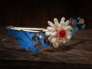 set of headdress with jewels and pearl ornament inlaid