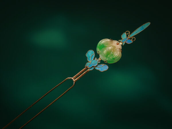 hairpin decorated with a gold filigree crab (copy)