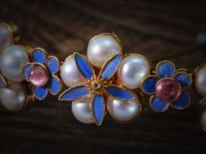 head ornament decorated with plum blossoms