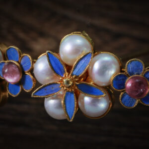 head ornament decorated with plum blossoms