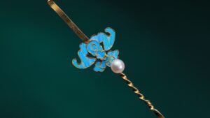 ruyi motif ear pick hair stick