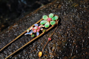 translucent jadeite openwork inlaid hairpin