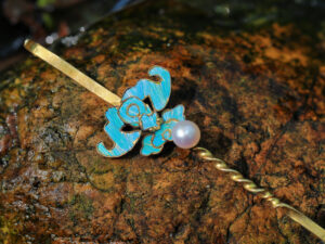 ruyi motif ear pick hair stick
